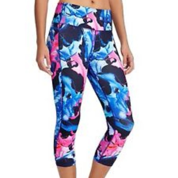 Athleta Pants - ATHLETA High Rise Superimpose Chaturanga Capri M
